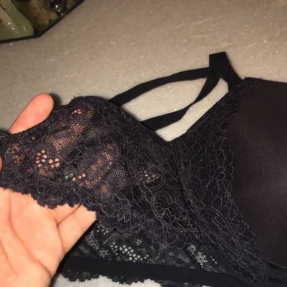 Black Victoria Secret push up bra - Picture 5 of 8